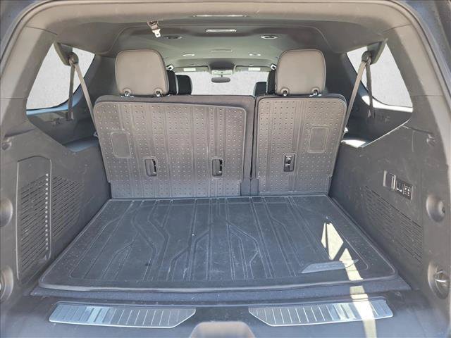 Used 2022 Chevrolet Suburban Z71 w/ Z71 Off-Road Package AWD/4WD image 6