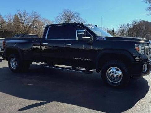 Used 2020 GMC Sierra 3500 Denali w/ Denali Ultimate Package image 2