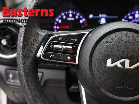 Used 2022 Kia Forte LXS FWD image 14