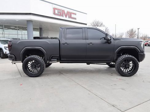 Used 2026 GMC Sierra 3500 Denali Ultimate image 7