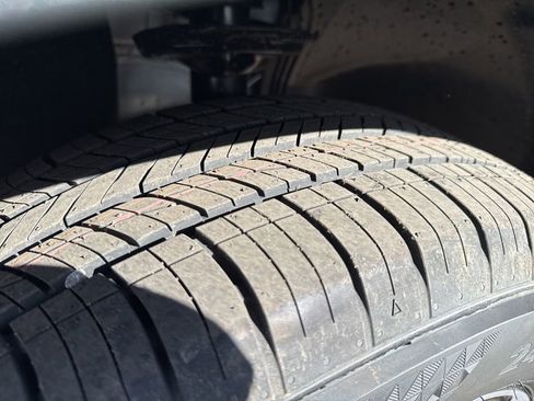 New 2026 Volkswagen Atlas SE image 28