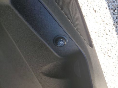 Used 2019 Chevrolet Equinox LT image 10