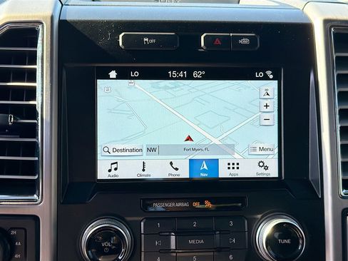 Used 2016 Ford F150 Platinum w/ Technology Package image 28