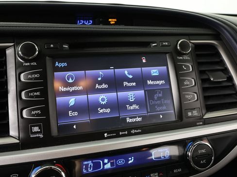 Used 2018 Toyota Highlander Limited AWD/4WD image 37