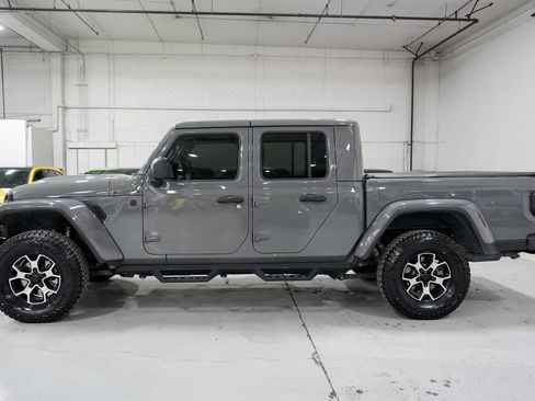 Used 2021 Jeep Gladiator Mojave image 2