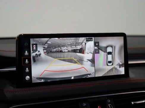 Used 2023 Genesis G70 3.3T w/ Sport Prestige Package image 28