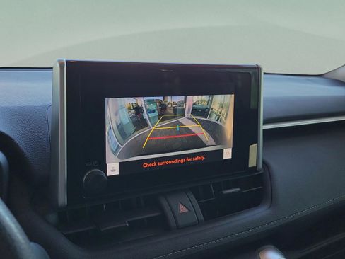 Used 2024 Toyota RAV4 LE image 18