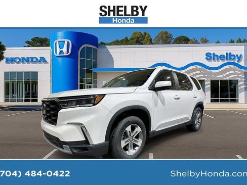 New 2025 Honda Pilot TrailSport image 1