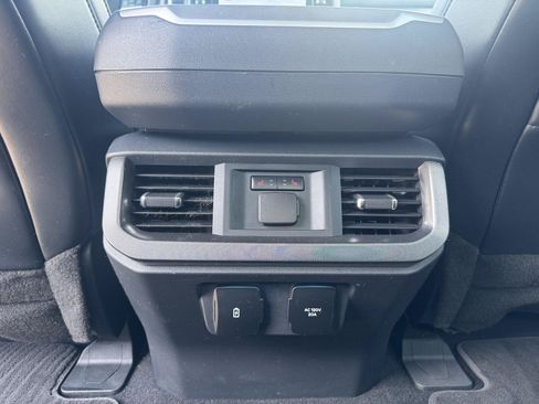 Used 2024 Ford F150 Platinum w/ FX4 Off-Road Package AWD/4WD image 31
