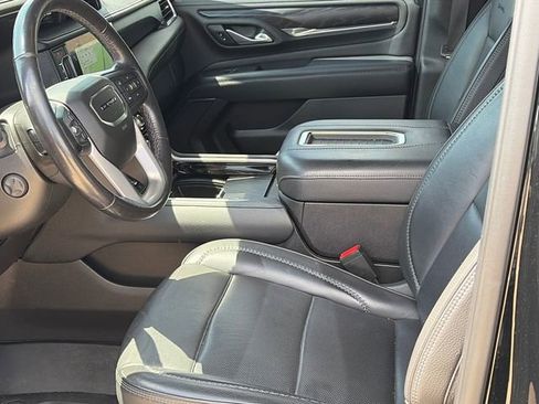 Used 2022 GMC Yukon XL Denali RWD image 18