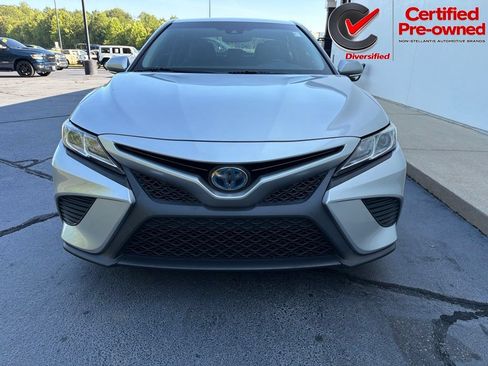 Used 2018 Toyota Camry SE w/ Audio Package FWD image 4