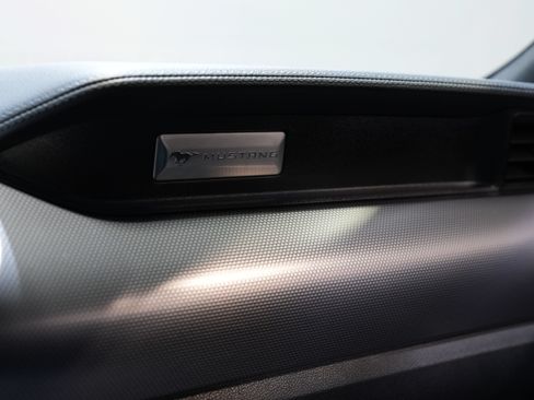 Used 2021 Ford Mustang GT RWD image 40