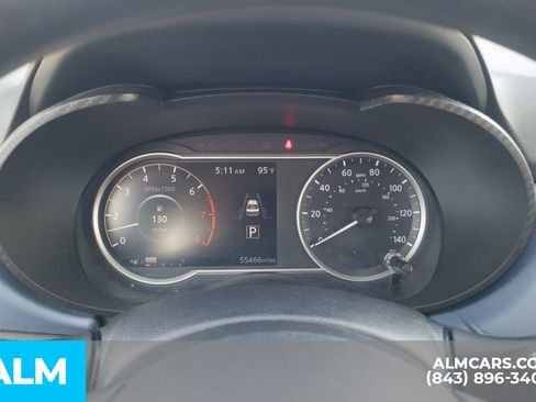 Used 2024 Nissan Versa SV FWD image 12