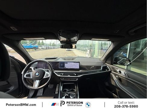 Used 2025 BMW X7 xDrive40i w/ M Sport Package AWD/4WD image 26