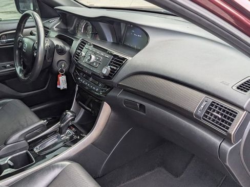 Used 2016 Honda Accord Sport image 18