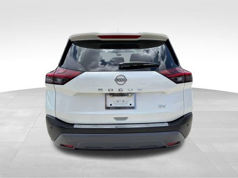 Used 2023 Nissan Rogue SV FWD image 7