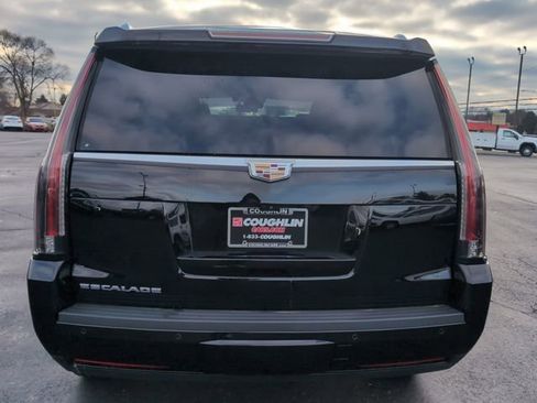 Used 2019 Cadillac Escalade Premium Luxury image 6