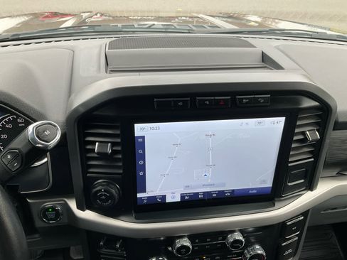 Certified 2022 Ford F150 XLT w/ Equipment Group 302A High image 19