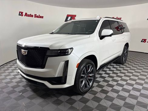 Used 2022 Cadillac Escalade Sport Platinum AWD/4WD image 2