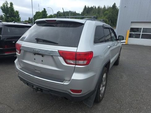 Used 2013 Jeep Grand Cherokee Limited w/ Advance Technology Group AWD/4WD image 5