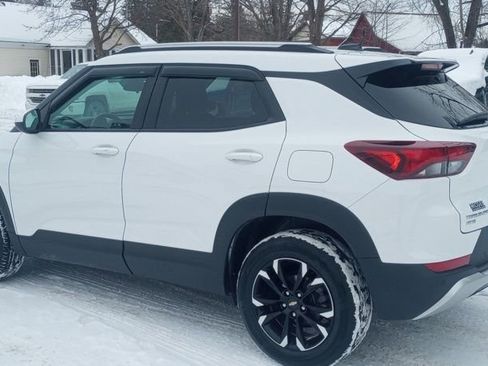 Used 2022 Chevrolet TrailBlazer LT w/ Driver Confidence Package image 5