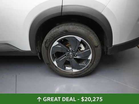 Used 2024 Nissan Rogue SV image 16