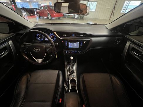 Used 2017 Toyota Corolla SE image 4