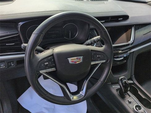 Used 2024 Cadillac XT6 Premium Luxury image 13