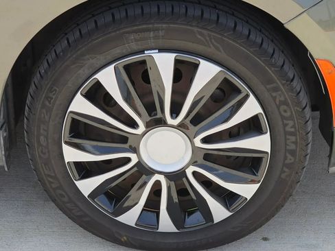 Used 2013 FIAT 500 Pop FWD image 21