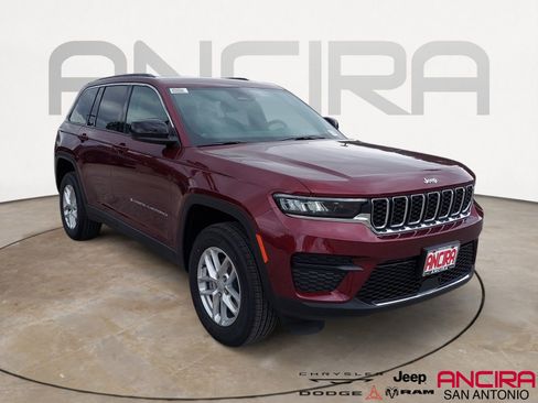 New 2026 Jeep Grand Cherokee Laredo AWD/4WD image 1