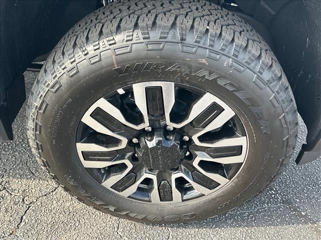 New 2026 GMC Sierra 2500 Denali Ultimate AWD/4WD image 15