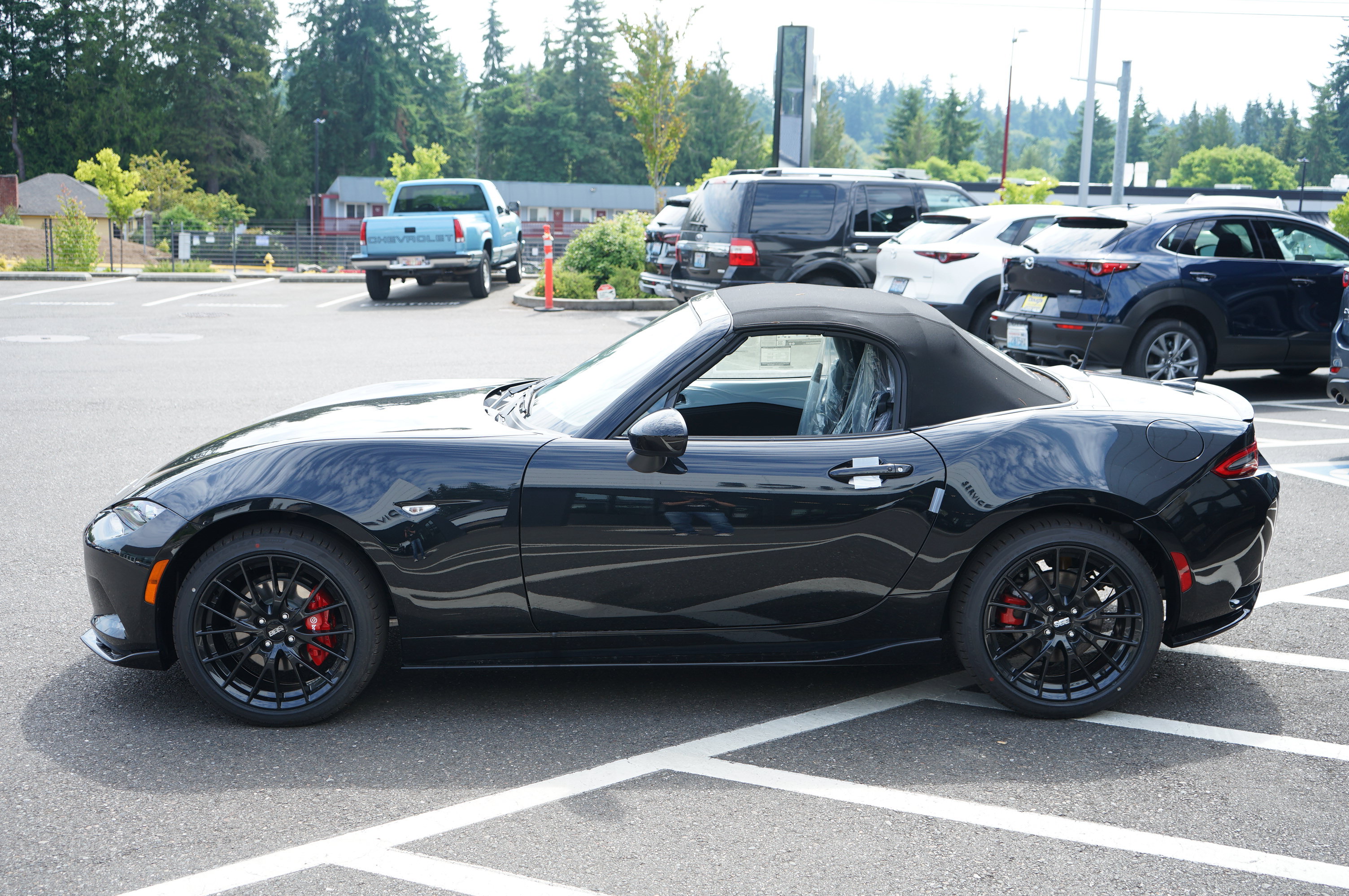 New 2026 MAZDA MX-5 Miata Club w/ Brembo/BBS/Recaro Package RWD image 5