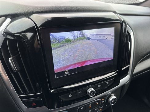 Used 2023 Chevrolet Traverse LT AWD/4WD image 17