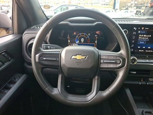 Used 2023 Chevrolet Colorado W/T RWD image 19