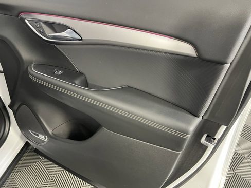 Used 2025 Buick Envision Sport Touring image 32