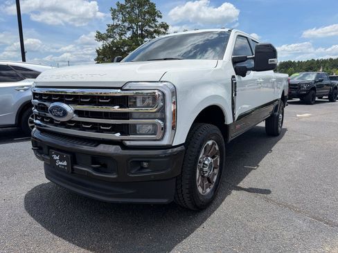 Used 2024 Ford F250 King Ranch AWD/4WD image 2