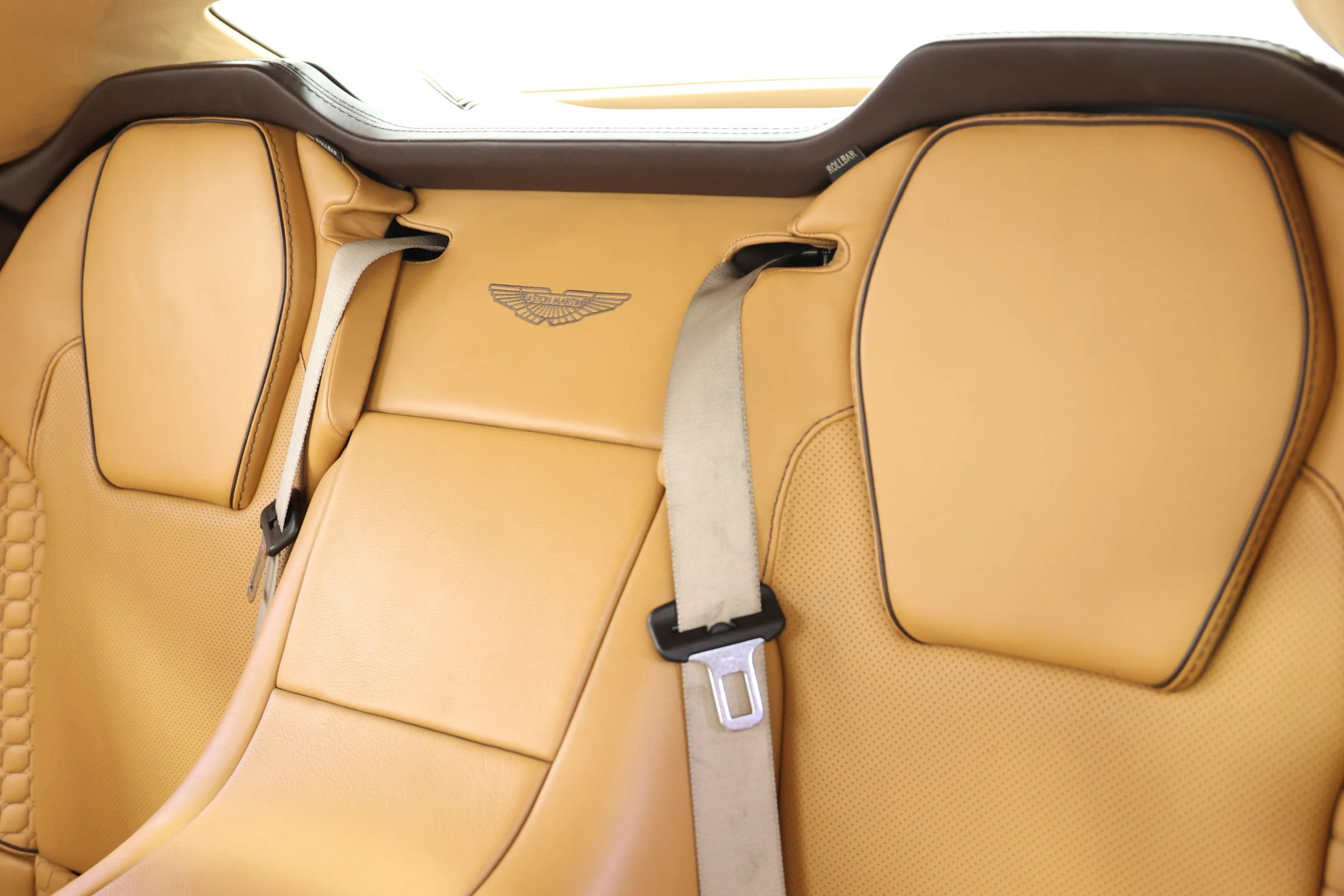 Used 2015 Aston Martin Vanquish Volante RWD image 39