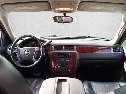 Used 2010 Chevrolet Tahoe LT RWD image 17