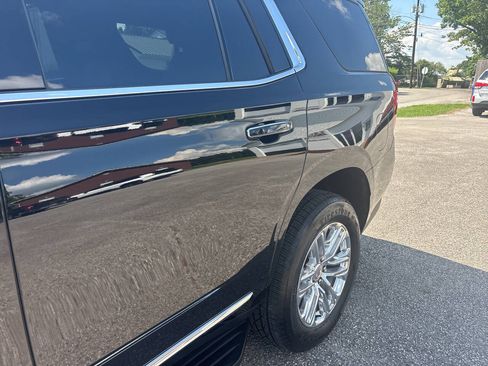 Used 2021 GMC Yukon SLT w/ SLT Premium Package AWD/4WD image 5