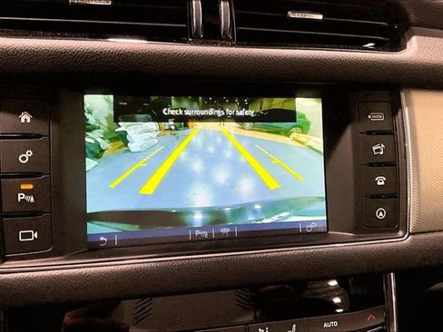 Used 2016 Jaguar XF Prestige image 18