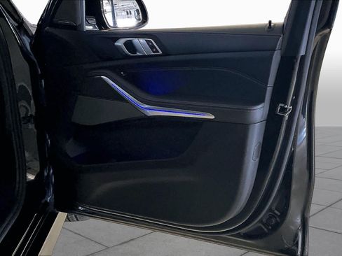 Used 2026 BMW X5 M60i AWD/4WD image 21
