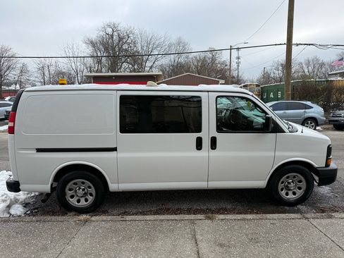 Used 2014 Chevrolet Express 1500 AWD image 7