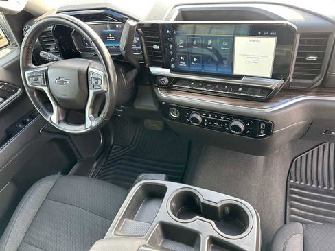 Used 2022 Chevrolet Silverado 1500 RST image 11