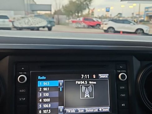 Used 2019 Toyota Tacoma SR w/ SR Convenience Package RWD image 17
