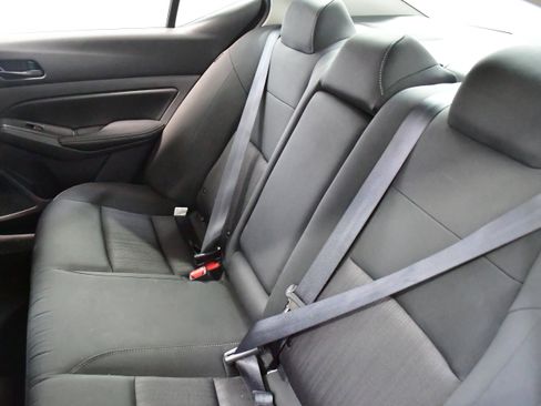 Used 2025 Nissan Altima 2.5 SV FWD image 9