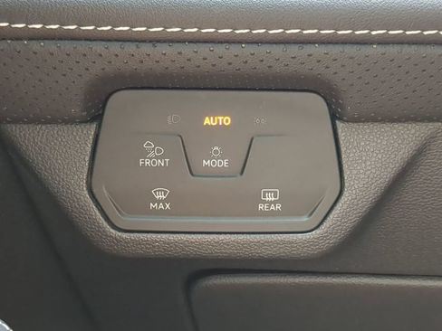 Used 2024 Volkswagen Atlas Cross Sport SEL Premium R-Line AWD/4WD image 30