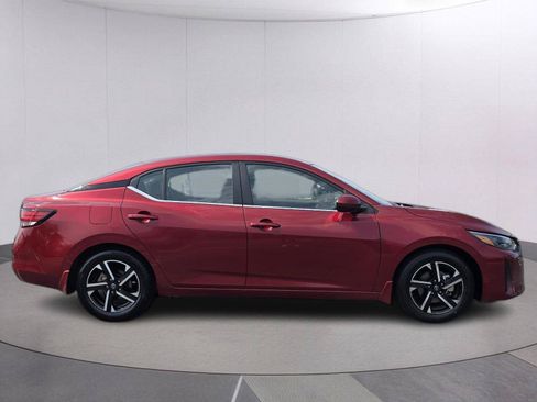 Used 2024 Nissan Sentra SV FWD image 4