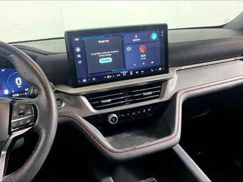Used 2025 Ford Explorer ST-Line w/ ST-Line Street Pack AWD/4WD image 6