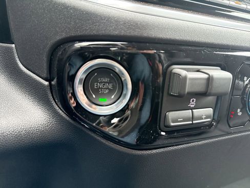 New 2026 GMC Sierra 1500 Elevation AWD/4WD image 17