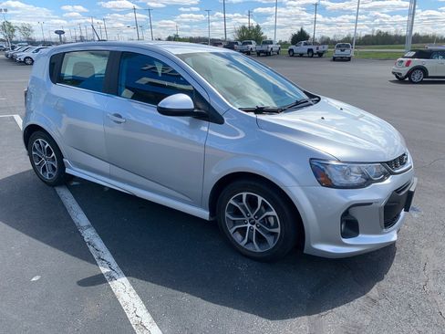 Used 2019 Chevrolet Sonic LT image 4